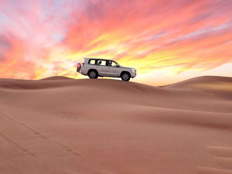 Desert Safari + BBQ Dinner — book with Our Holiday