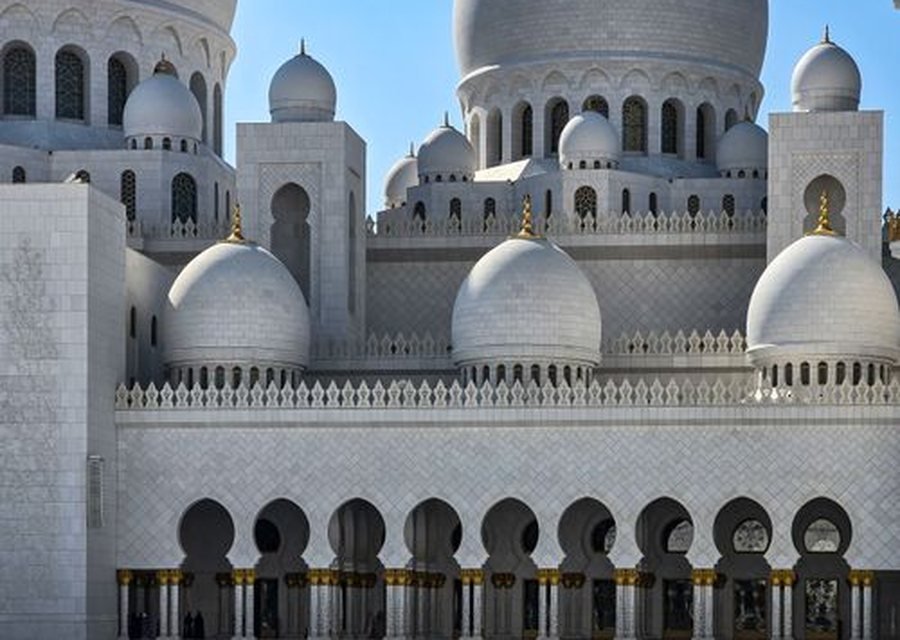 Grand Emirates Explorer – Dubai + Abu Dhabi (7N/8D)